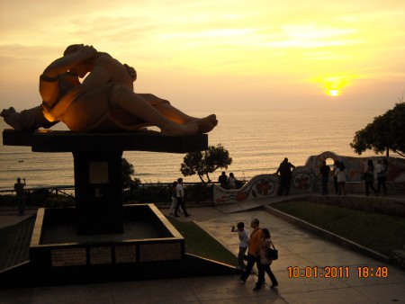 MONUMENTO A LOS ENAMORADOS